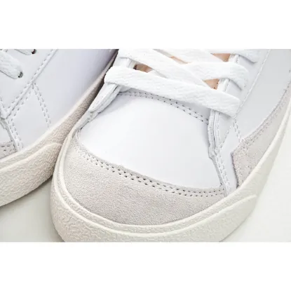 Picture of NIKE BLAZER LOW '77 VINTAGE 'TEAM RED'