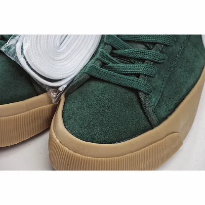 Picture of NIKE BLAZER LOW GT SB 'GREEN GUM'
