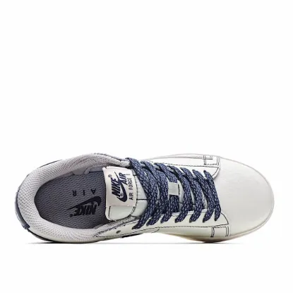 Picture of NIKE BLAZER LOW LOW TOP 3M REFLECTIVE