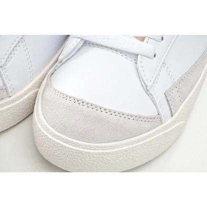 Picture of NIKE BLAZER LOW LOW-TOP SNEAKERS