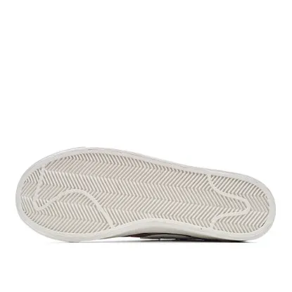 Picture of NIKE BLAZER LOW LOW-TOP SNEAKERS