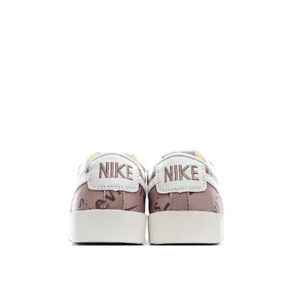 Picture of NIKE BLAZER LOW LOW-TOP SNEAKERS