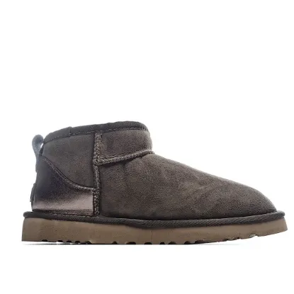 Picture of UGG CLASSIC MINI SERIES SNOW BOOTS