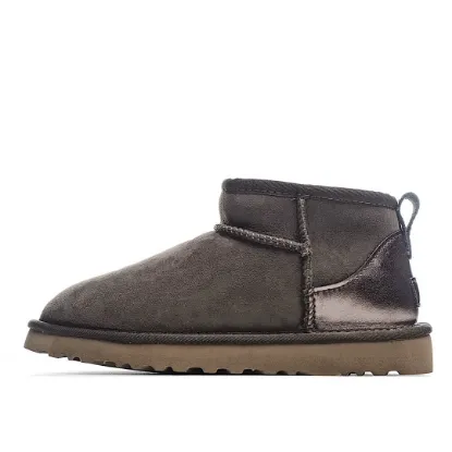 Picture of UGG CLASSIC MINI SERIES SNOW BOOTS