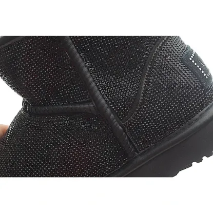 Picture of UGG CLASSIC MINI SERIES SNOW BOOTS