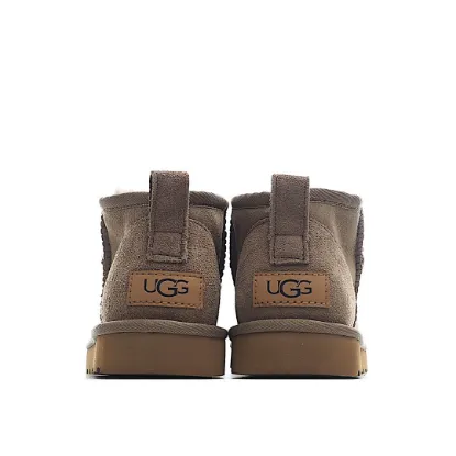 Picture of UGG CLASSIC MINI SERIES SNOW BOOTS
