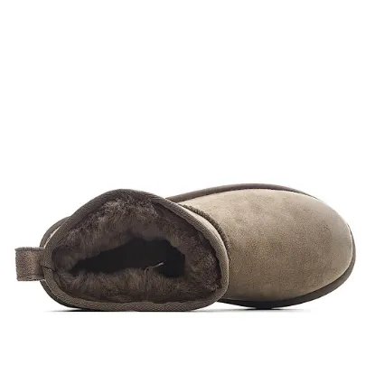Picture of UGG CLASSIC MINI SERIES SNOW BOOTS