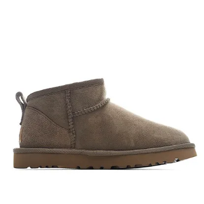 Picture of UGG CLASSIC MINI SERIES SNOW BOOTS