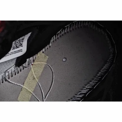 Picture of Air Jordan 1 “Chicago”，