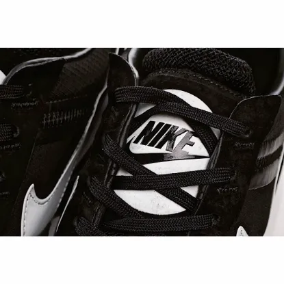 Picture of NIKE LDWAFFLE SACAI RUNNING SHOES
