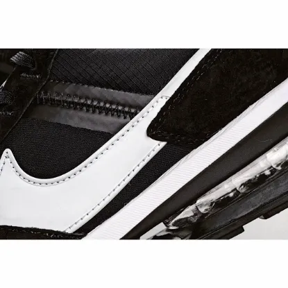 Picture of NIKE LDWAFFLE SACAI RUNNING SHOES