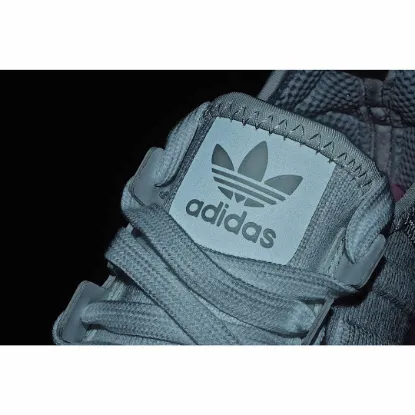 Picture of Adidas Wmns NMD_R1 'White Orchid'