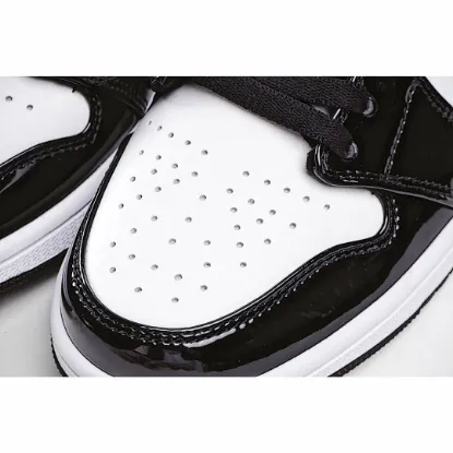Picture of Air Jordan 1 Mid SE 'Cyber Active Fuchsia'