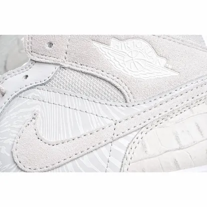Picture of Wmns Air Jordan 1 Mid 'Ghost Green'