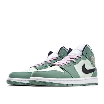 Picture of Wmns Air Jordan 1 Mid SE 'Dutch Green'
