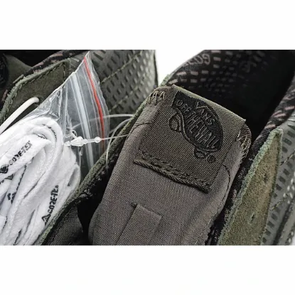 Picture of Vans Sk8-Hi Classic High-Top Sneaker Espadrilles