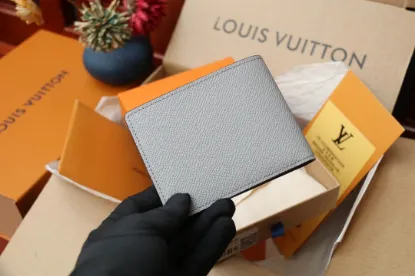 Picture of Size: 11.5 x 9 x 1.5 cm