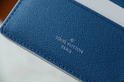 Picture of Size: 11.5 x 9 x 1.5 cm
