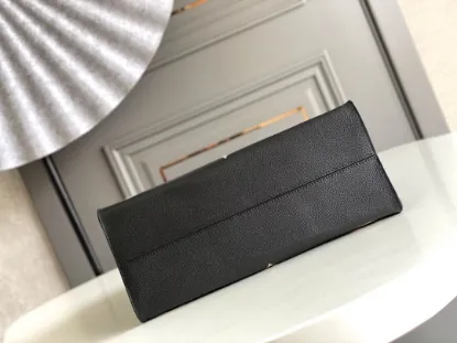 Picture of Size: 35 x 27 x 14 cm