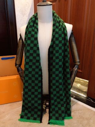Picture of LV scarf