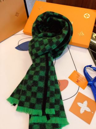 Picture of LV scarf
