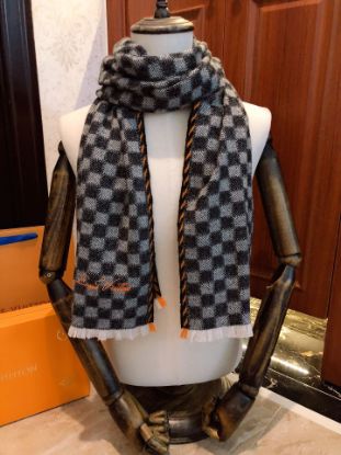 Picture of LV scarf