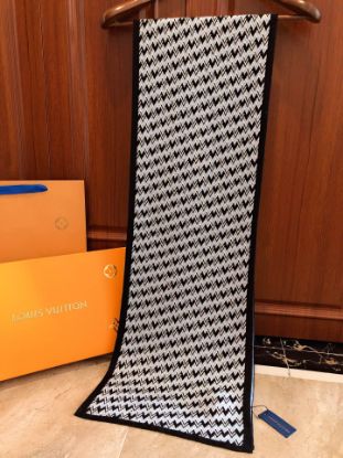 Picture of LV scarf