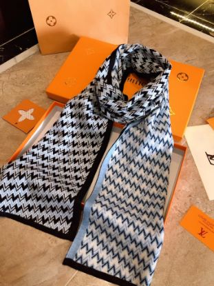 Picture of LV scarf