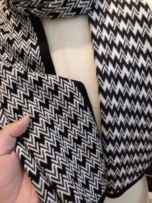 Picture of LV scarf