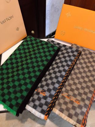 Picture of LV scarf