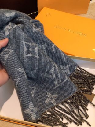 Picture of LV scarf