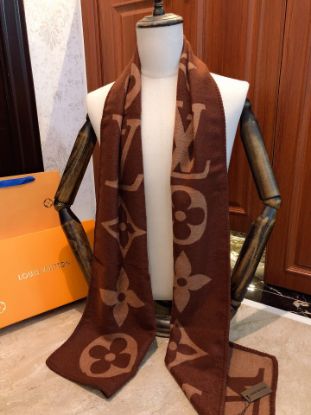 Picture of LV scarf