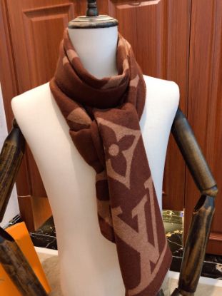 Picture of LV scarf