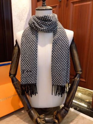 Picture of LV scarf