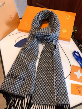 Picture of LV scarf