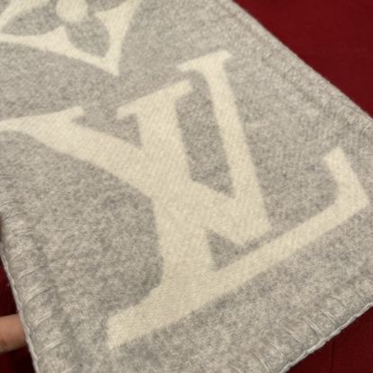 Picture of LV scarf