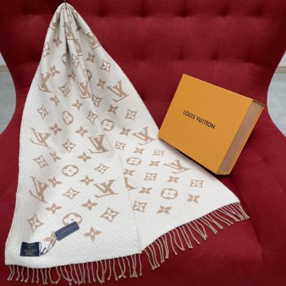 Picture of LV scarf