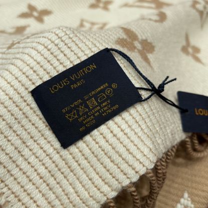 Picture of LV scarf
