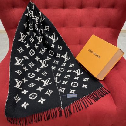 Picture of LV scarf