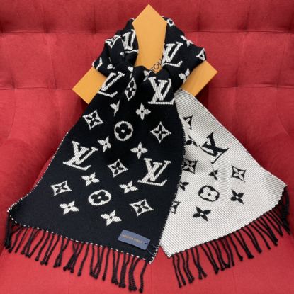 Picture of LV scarf