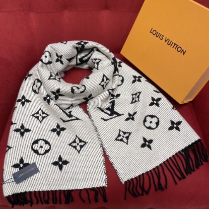 Picture of LV scarf