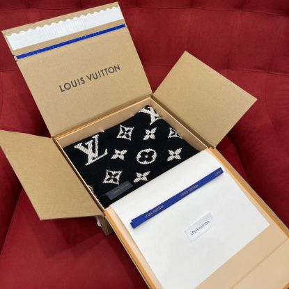 Picture of LV scarf