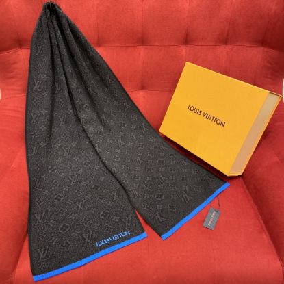 Picture of LV scarf