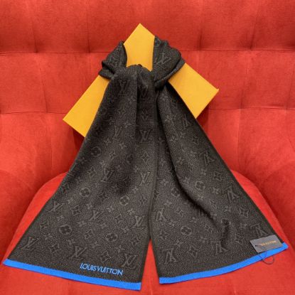 Picture of LV scarf