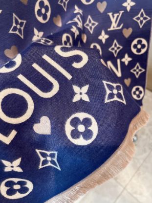 Picture of LV scarf