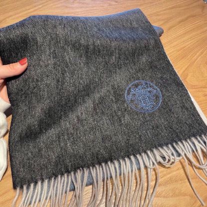 Picture of HERMES scarf