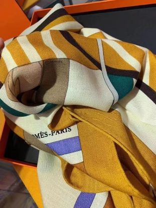 Picture of HERMES scarf