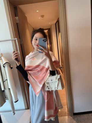 Picture of HERMES scarf